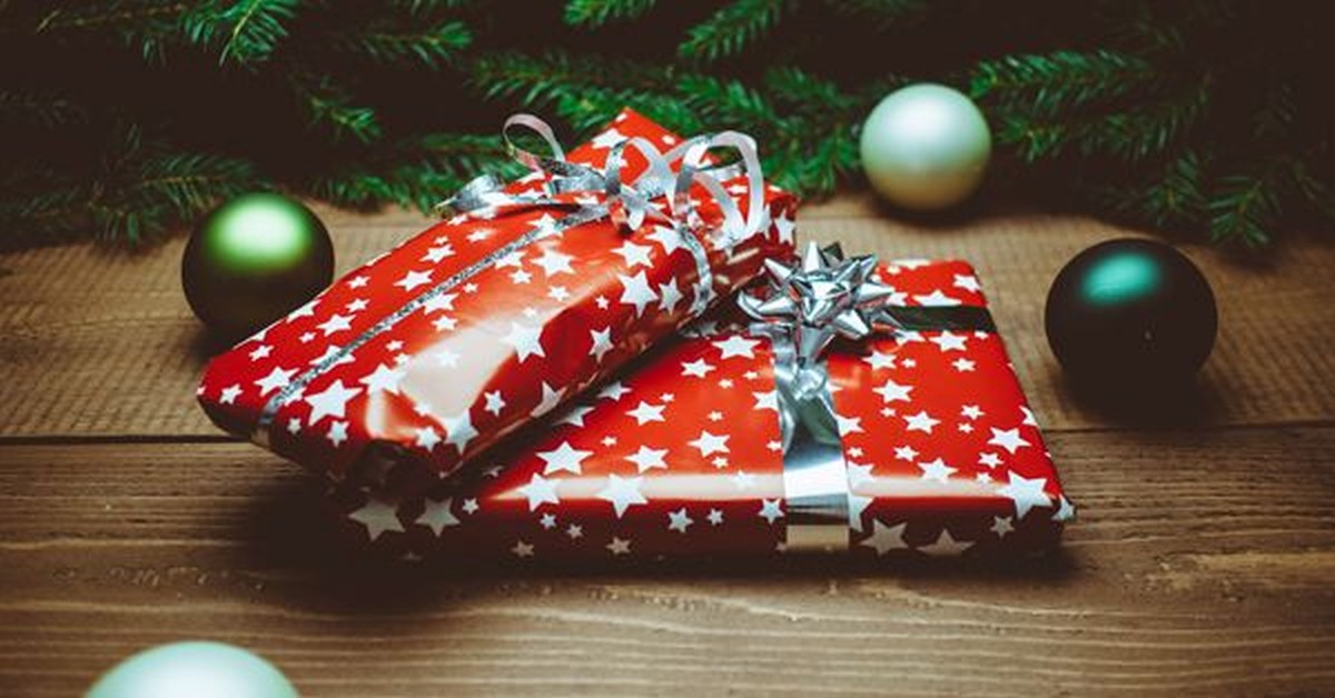 Can I treat my employee to a gift? • Vantage Accounting